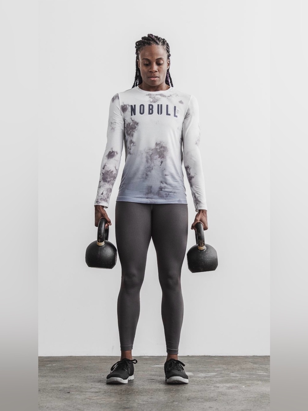 NWT NOBULL Women's Long Sleeve Tee White Cloud Gray Dip-Dye XL